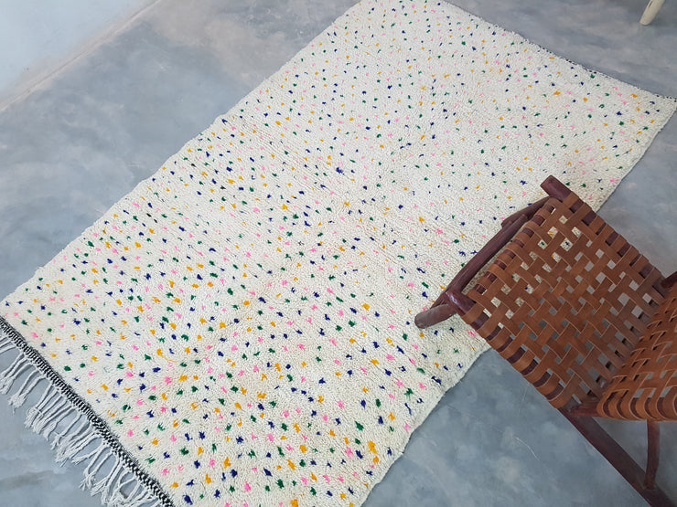 Handgefertigter Azilal-Teppich, 240 x 150 cm || 7,87 x 4,92 Fuß, AZ-136