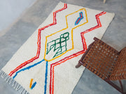 Handgefertigter Azilal-Teppich, 245 x 150 cm || 8,04 x 4,92 Fuß, AZ-154