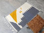 Handgefertigter Azilal-Teppich, 150 x 100 cm || 4,92 x 3,28 Fuß, P-154