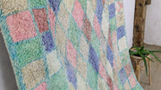 Handgefertigter Azilal-Teppich, 235 x 150 cm || 7,71 x 4,92 Fuß - KENZA & CO