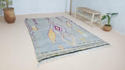 Handgefertigter Azilal-Teppich, 240 x 160 cm || 7,87 x 5,25 Fuß - KENZA & CO