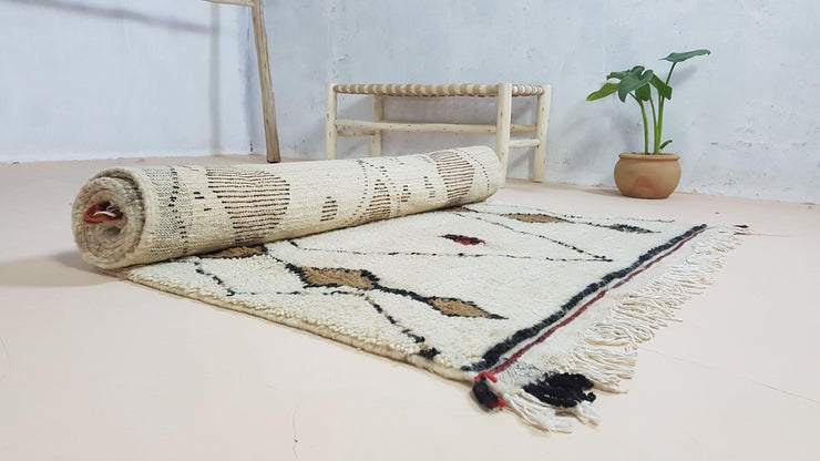 Handgefertigter Azilal-Teppich, 250 x 130 cm || 8,2 x 4,27 Fuß - KENZA & CO