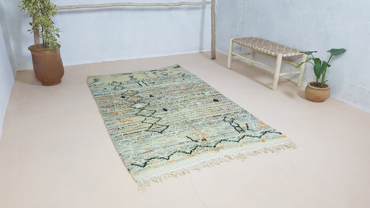 Handgeknüpfter Azilal-Teppich, 235 x 135 cm || 7,71 x 4,43 Fuß