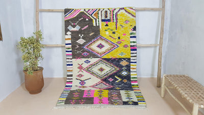 Handgefertigter Azilal-Teppich, 240 x 150 cm || 7,87 x 4,92 Fuß - KENZA & CO