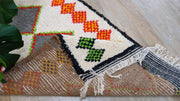Handgefertigter Azilal-Teppich - 150 x 100 cm || 4,92 x 3,28 Fuß - KENZA & CO